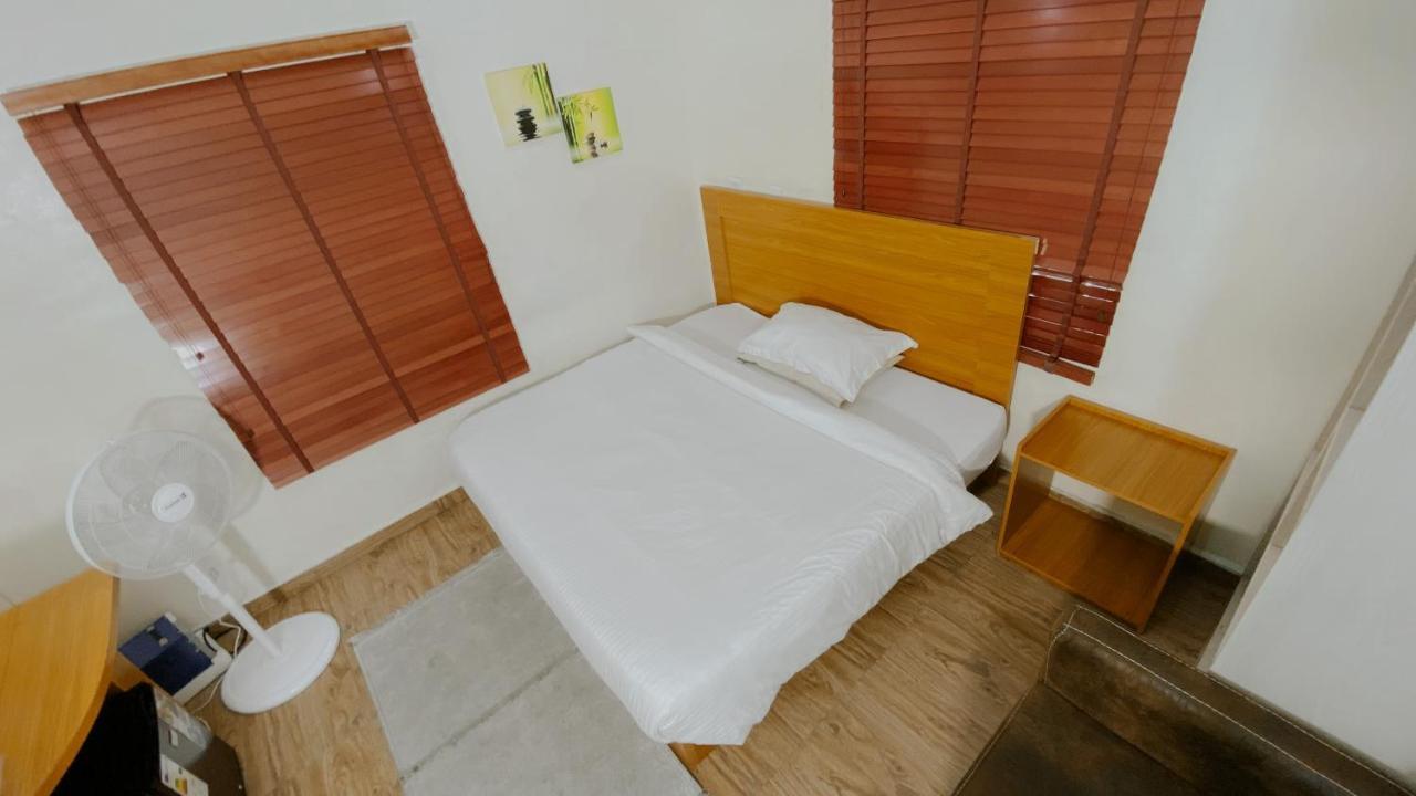 Taverna Lounge & Boutique Hotel Port Harcourt Bagian luar foto