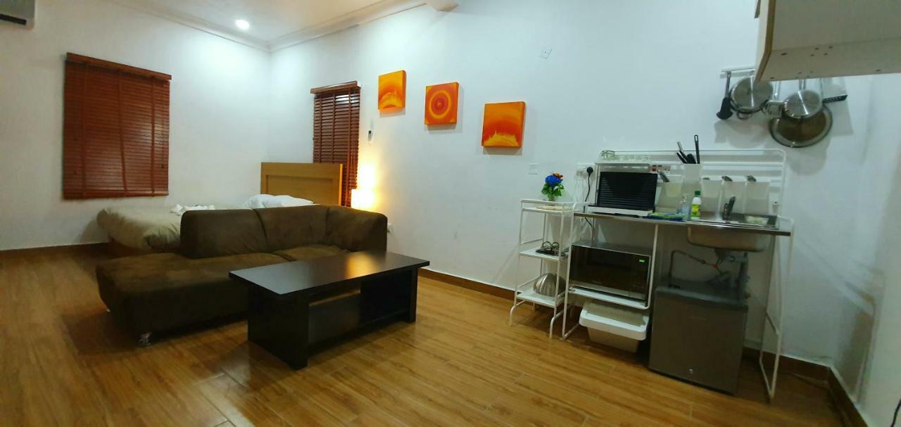 Taverna Lounge & Boutique Hotel Port Harcourt Bagian luar foto