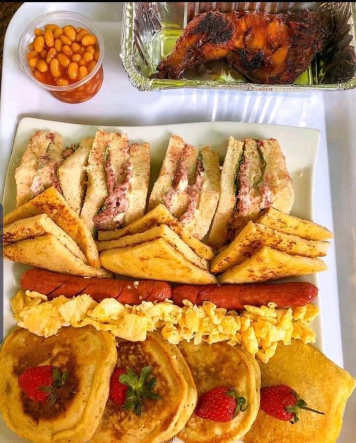 Taverna Lounge & Boutique Hotel Port Harcourt Bagian luar foto